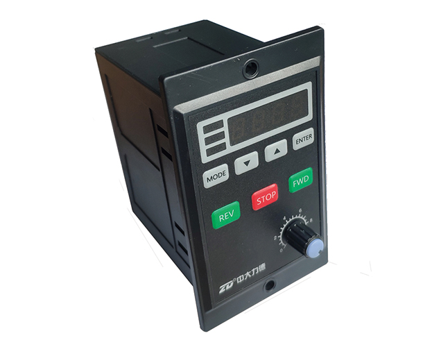 供電220V，支持50Hz與60Hz